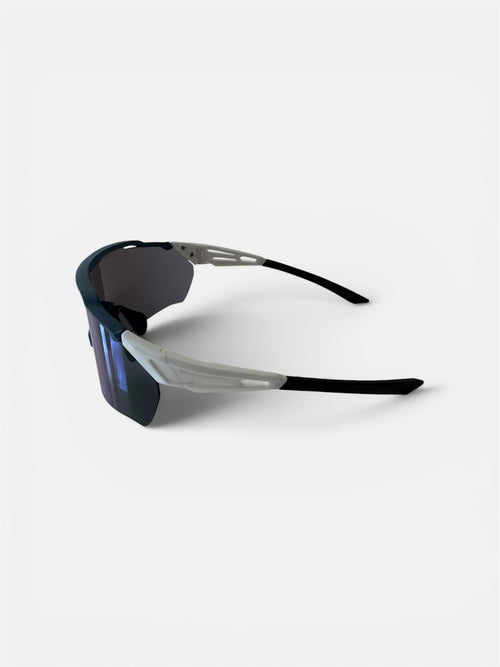 VEYRO Calyven Sportbrille – Innenansicht mit Nasenauflage und geöffneten Bügeln