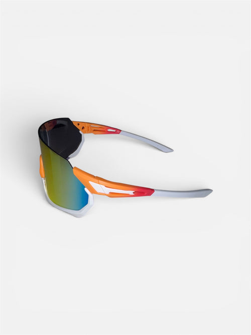 VEYRO Ignivra Solar Flare Sportbrille mit hellem Rahmen – Dreiviertelansicht